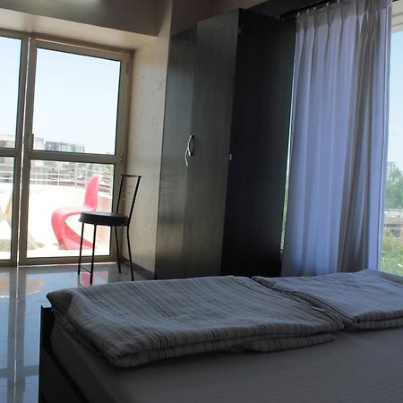 Hotel Apple Inn Ahmedabad Ngoại thất bức ảnh